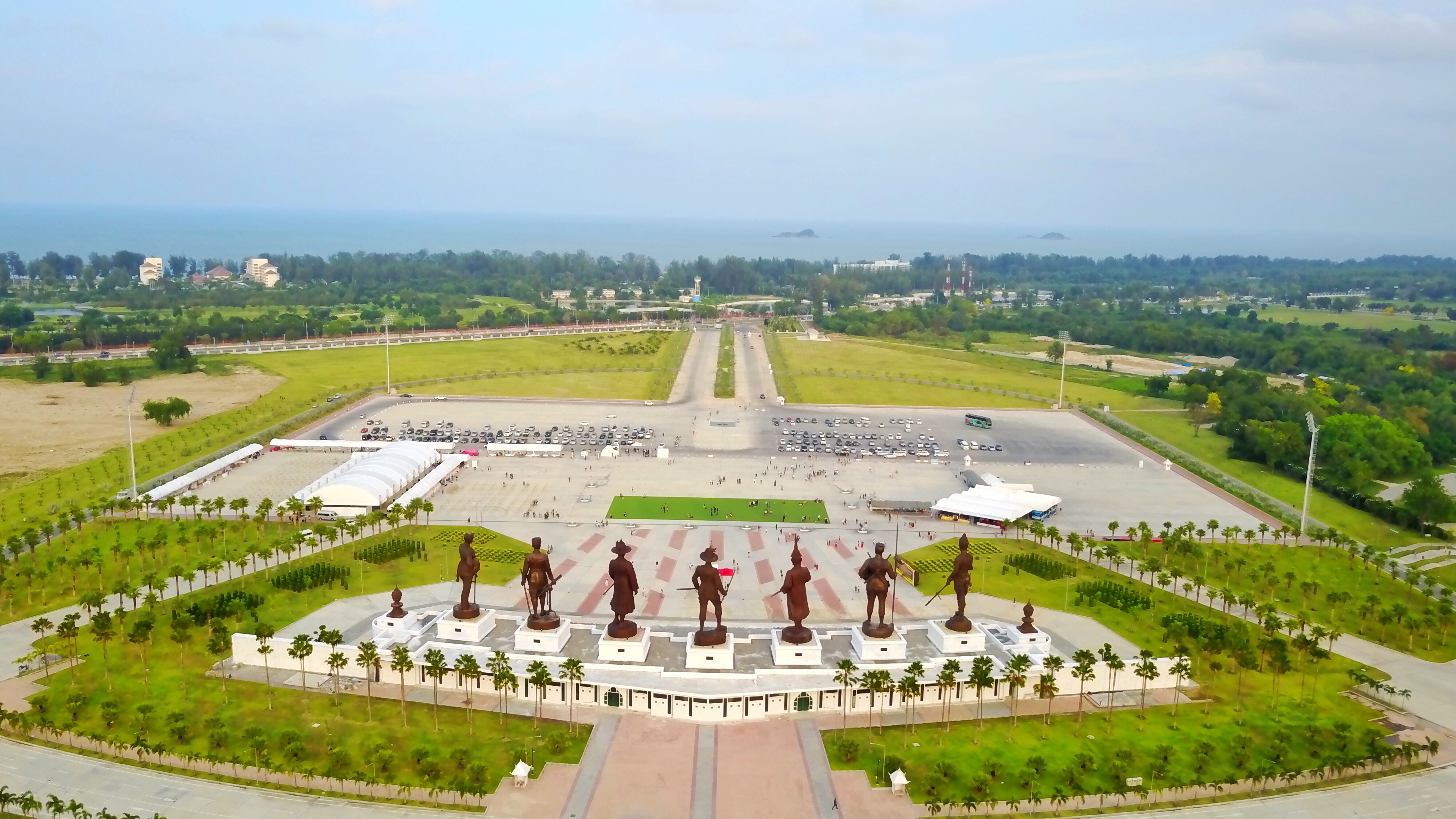 ภาพใกล้ของพระบรมราชานุสาวรีย์พ่อขุนรามคำแหง